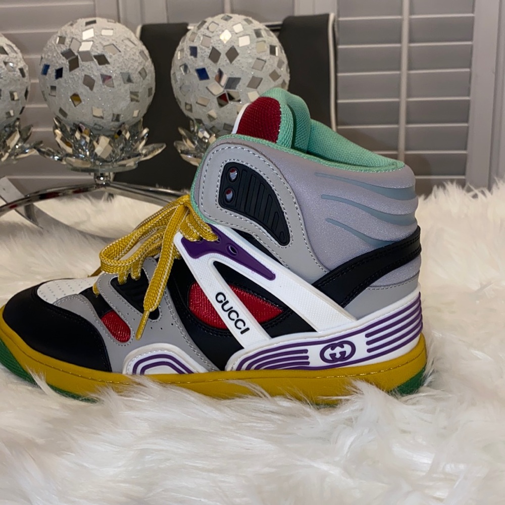 Slightly worn 2021 S/S high top multicolored basket sneakers